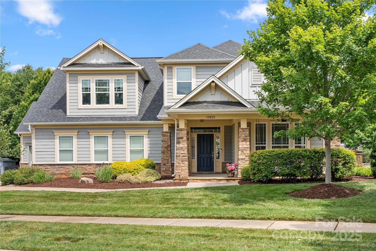 17425 Closest Pin Dr., Huntersville, NC 28078