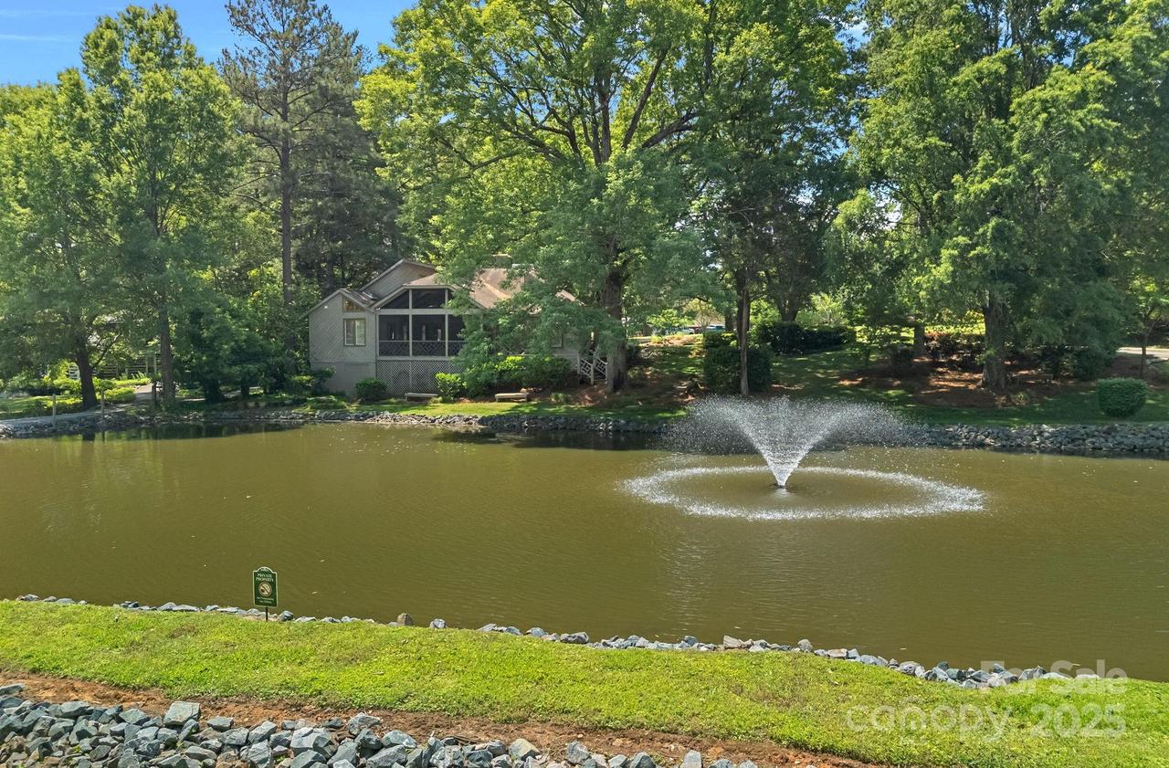 5915 Mamolake Rd., Charlotte, NC 28270