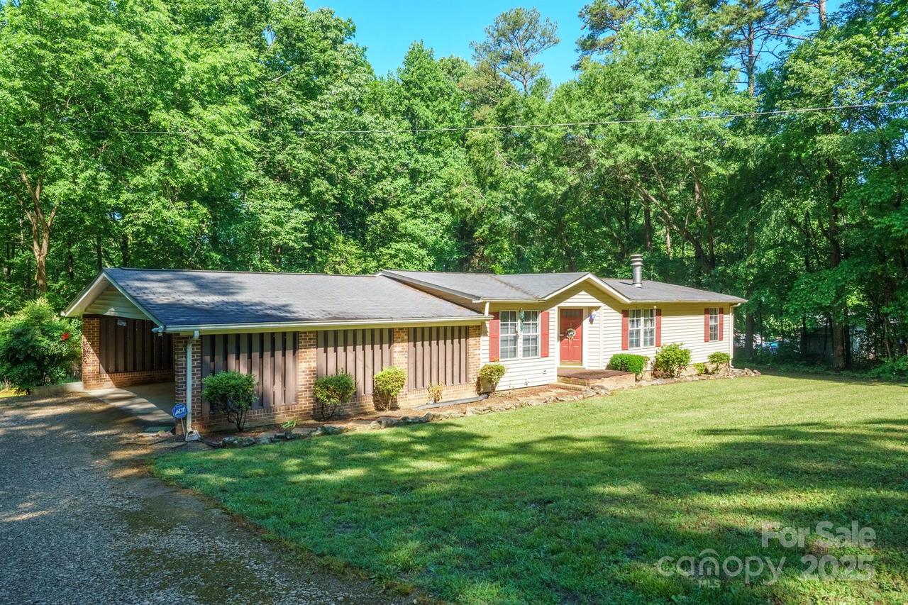 2310 Alexis Lucia Rd., Stanley, NC 28164