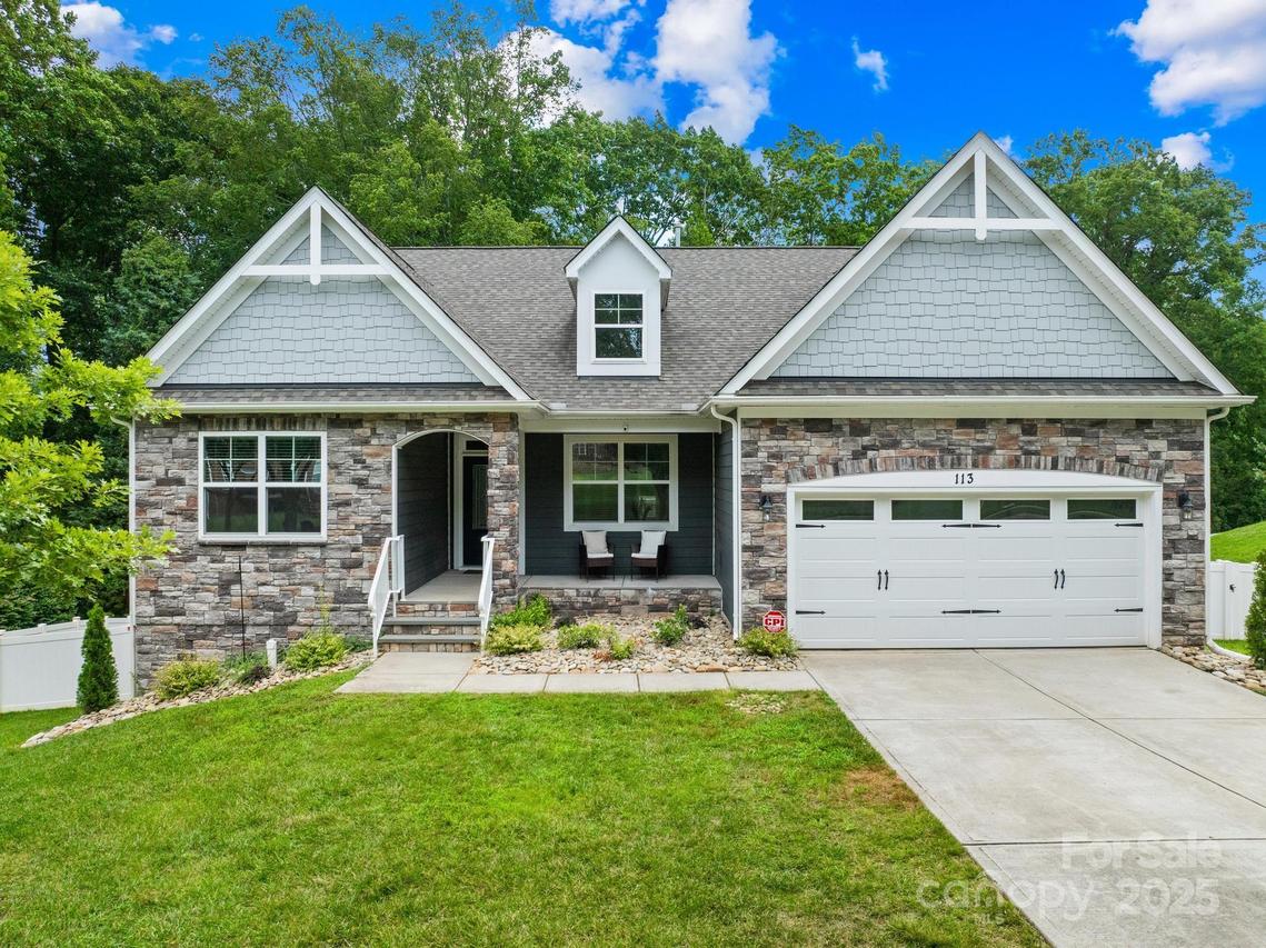 113 Glastonbury Dr., Mooresville, NC 28115