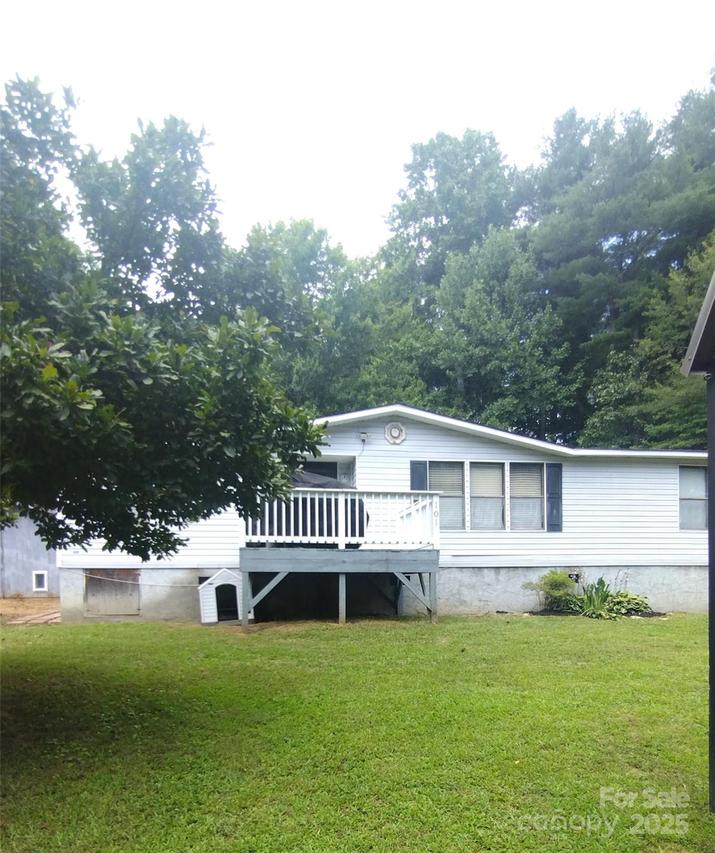 101 Branch Breeze Ln., Zirconia, NC 28790