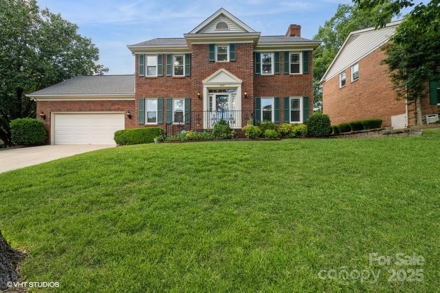 608 Laurel Fork Dr., Matthews, NC 28105