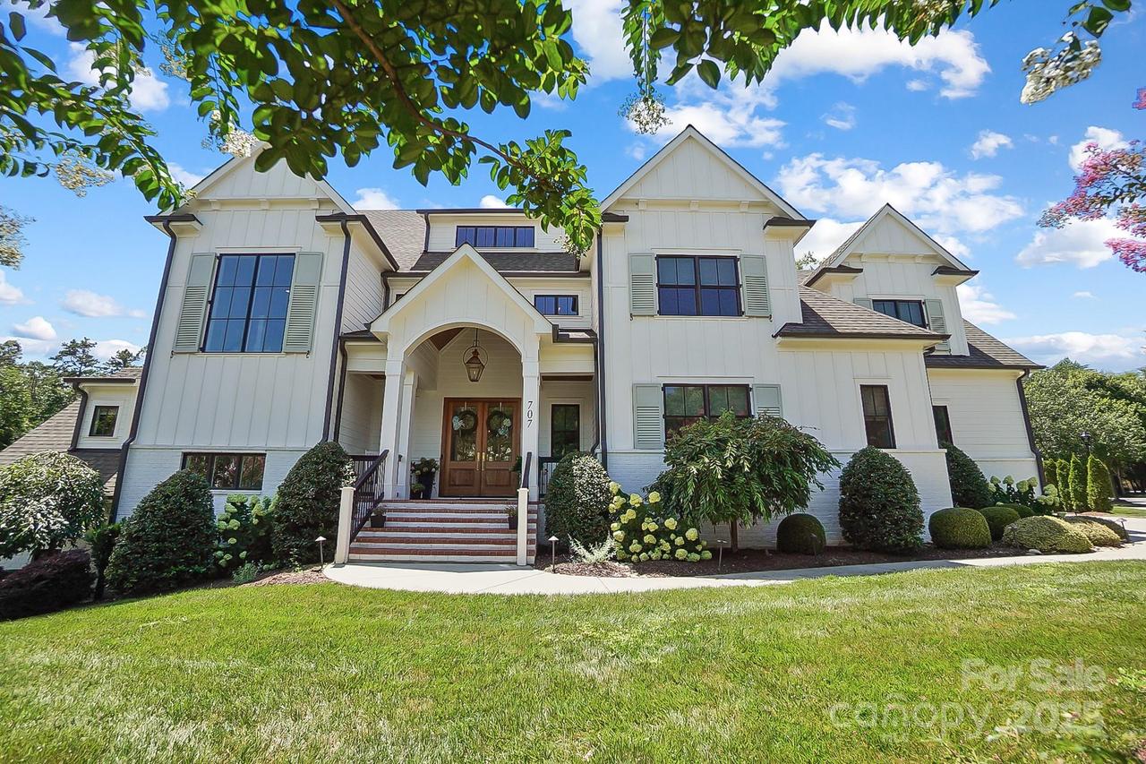 707 Hudson Pl., Davidson, NC 28036