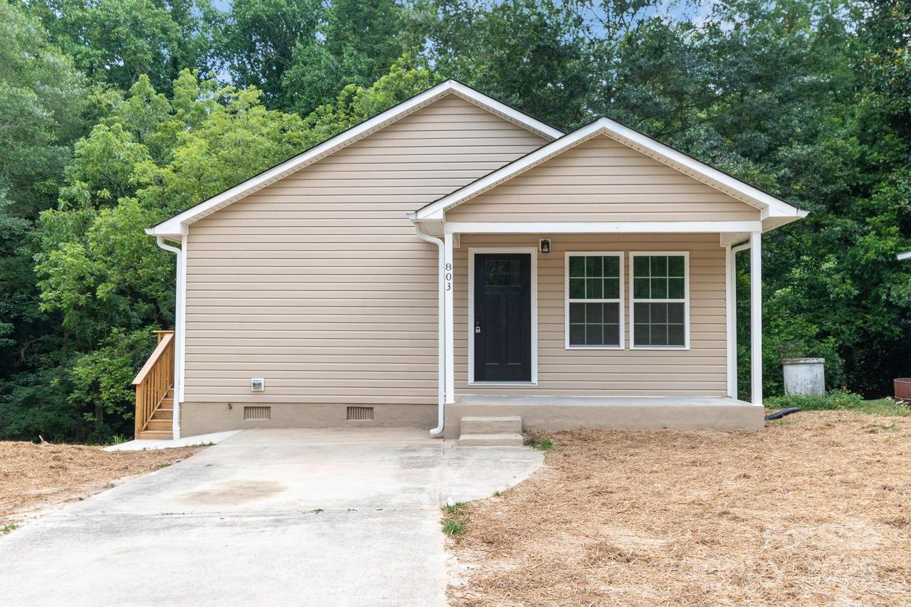 803 Evening Shade Ln., Gastonia, NC 28052