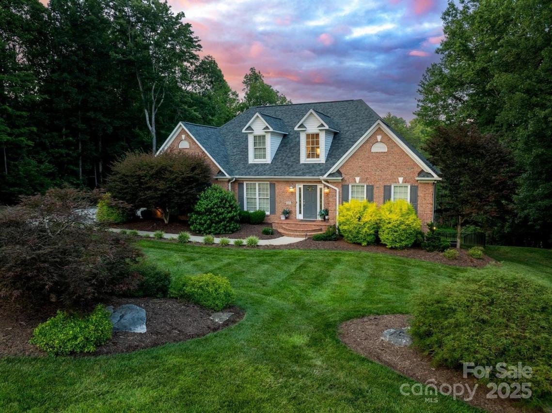 2441 Thornfield Dr., Lenoir, NC 28645
