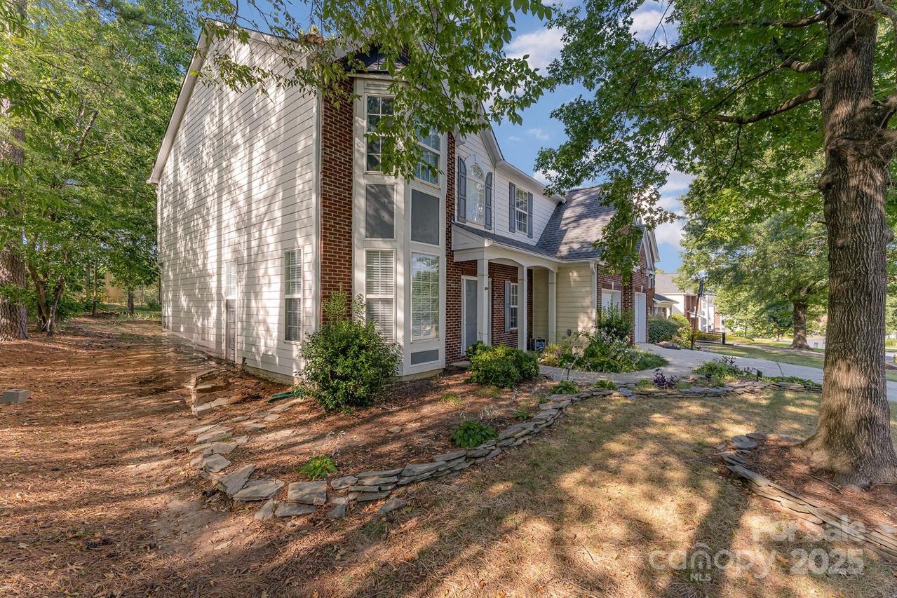 11424 Glenstone Ct., Charlotte, NC 28269