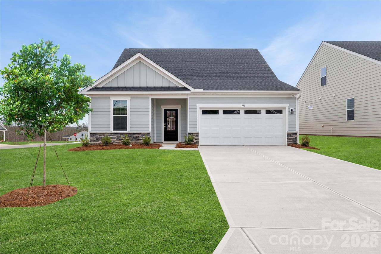 955 Exeter Dr., Sherrills Ford, NC 28673