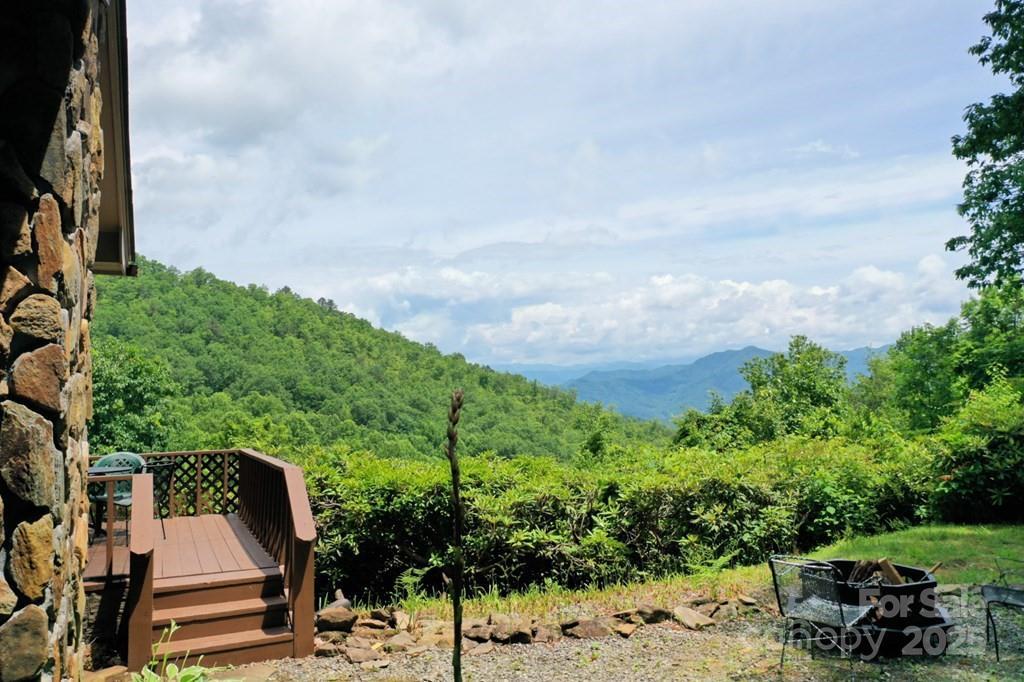227 Cool Springs Rd., Whittier, NC 28789
