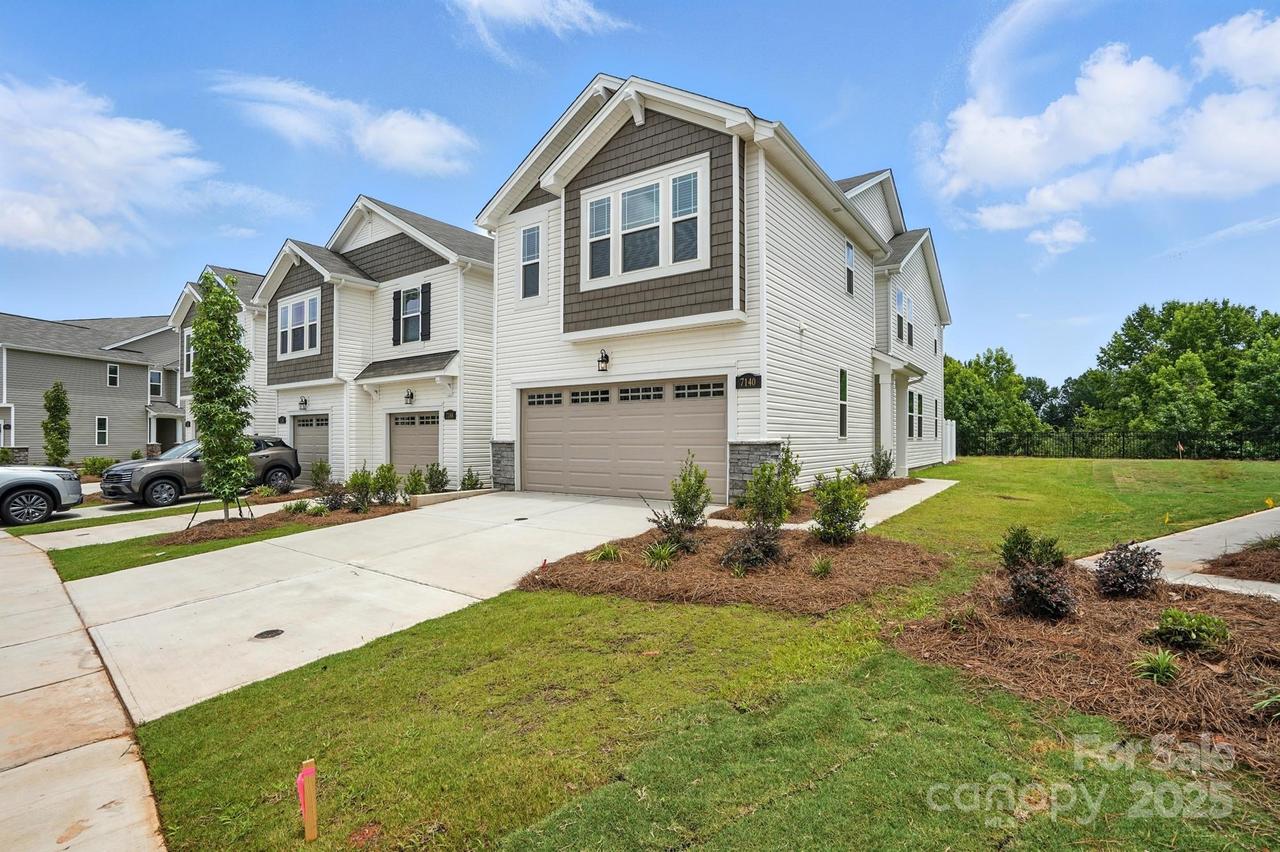7140 Hodges Meadow Ln., Charlotte, NC 28213