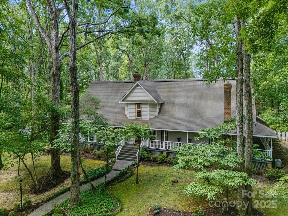 110 Amanda Dr., Matthews, NC 28104
