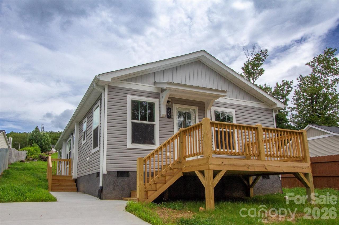 30 Babb St., Waynesville, NC 28786