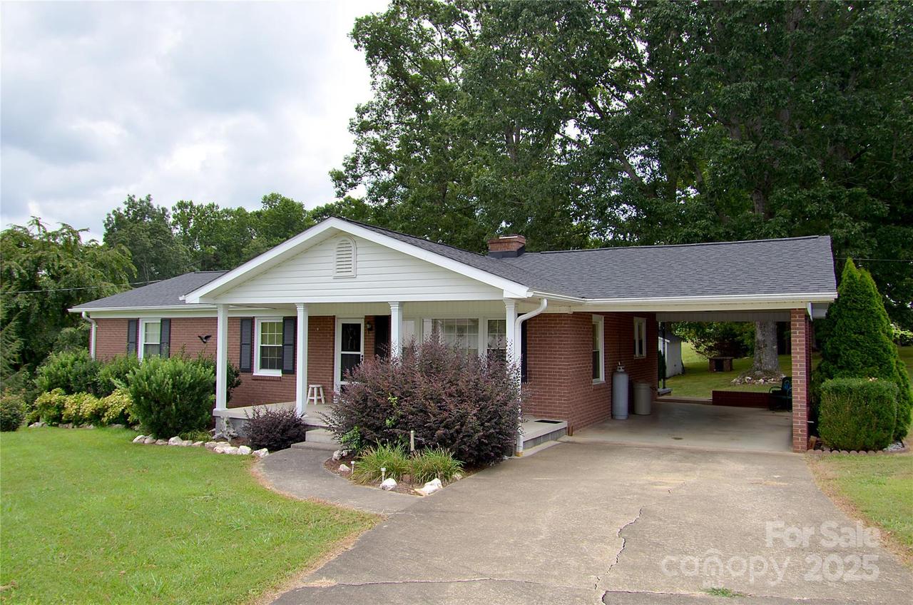 5799 Harmony Grove Rd., Nebo, NC 28761