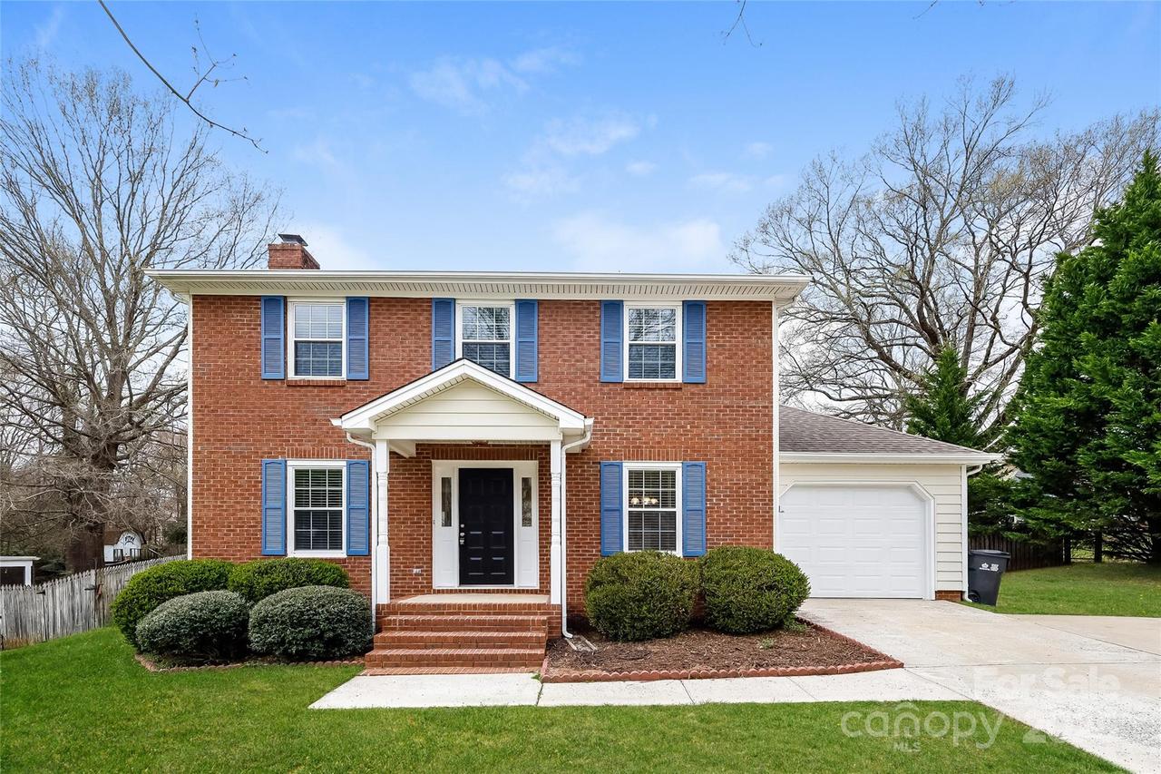 8749 Rittenhouse Cir., Charlotte, NC 28270