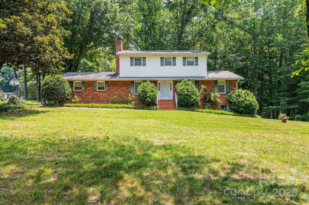 3781 Dover St., Claremont, NC 28610