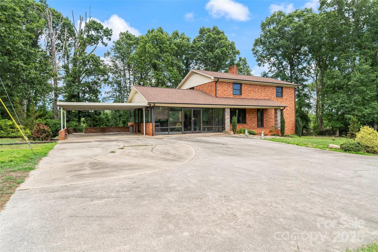 107 Dale Cir., Morganton, NC 28655
