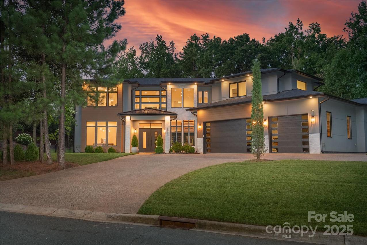 8403 Sarsfield Ct., Waxhaw, NC 28173