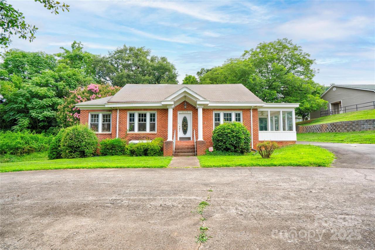 1407 E Marion St., Shelby, NC 28150