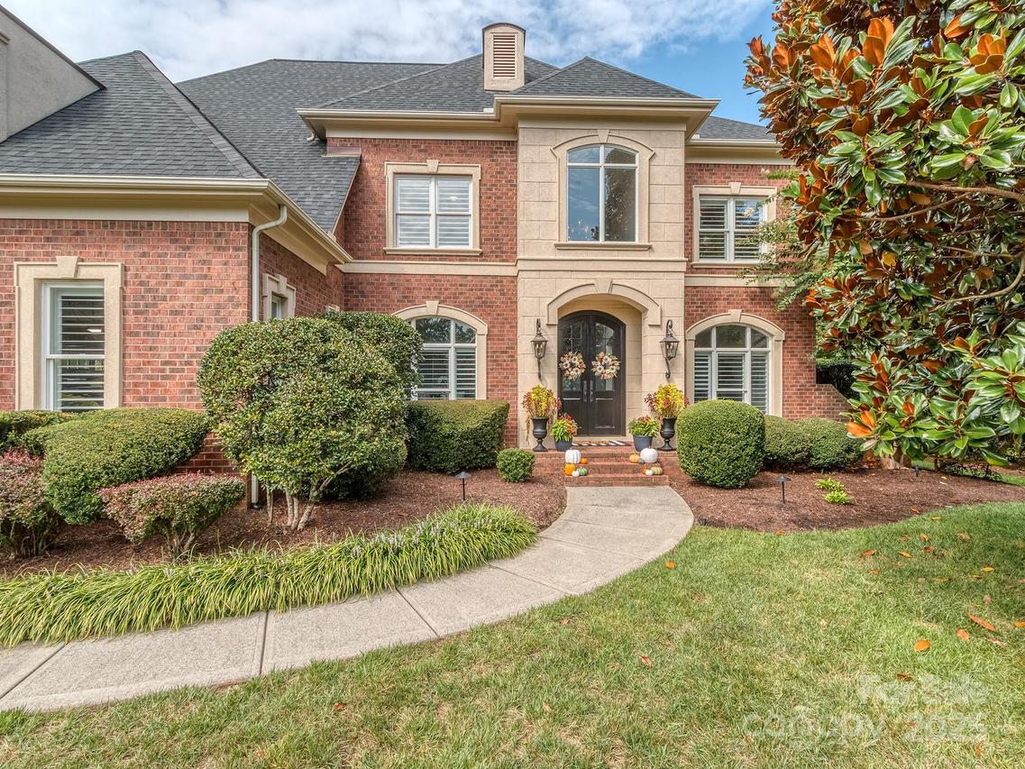 102 Montrose Dr., Waxhaw, NC 28173