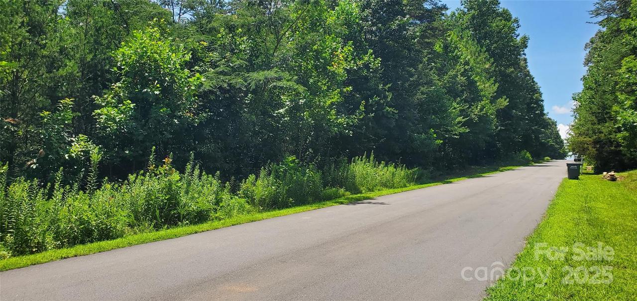 168 Valley Springs Dr., Olin, NC 28660