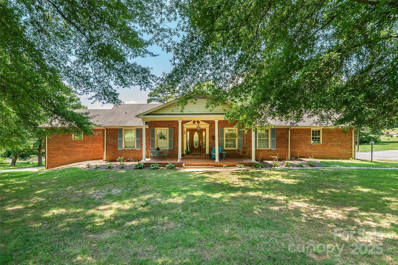 3802 Laurel Heights Dr., Morganton, NC 28655
