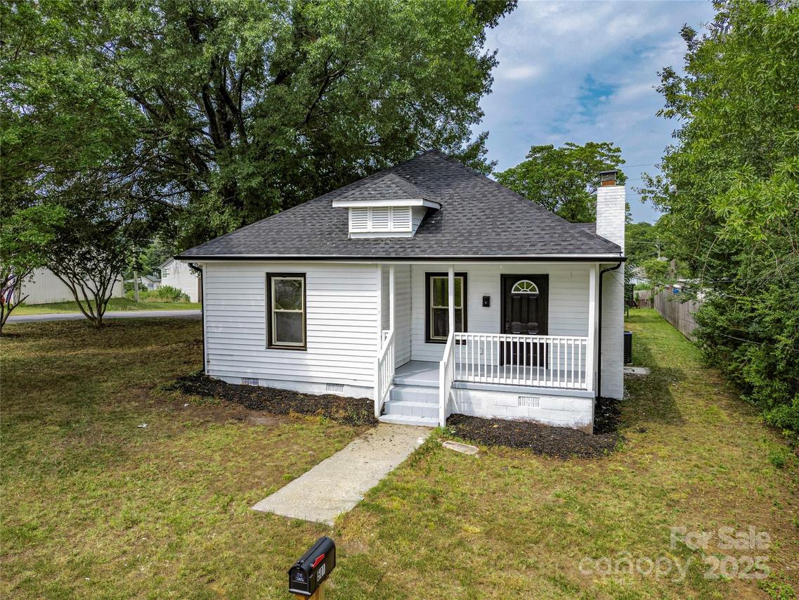 501 N Apple St. #103, Gastonia, NC 28054