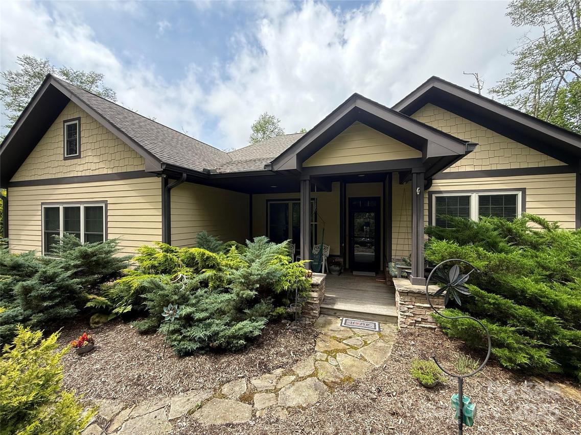 167 Rough Ridge Rd., Sugar Mountain, NC 28604