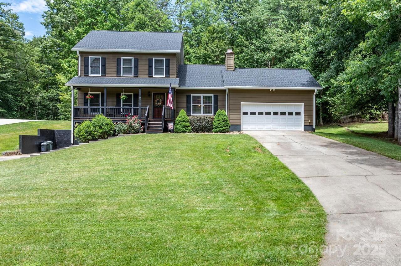 123 Clearwater Dr., Morganton, NC 28655