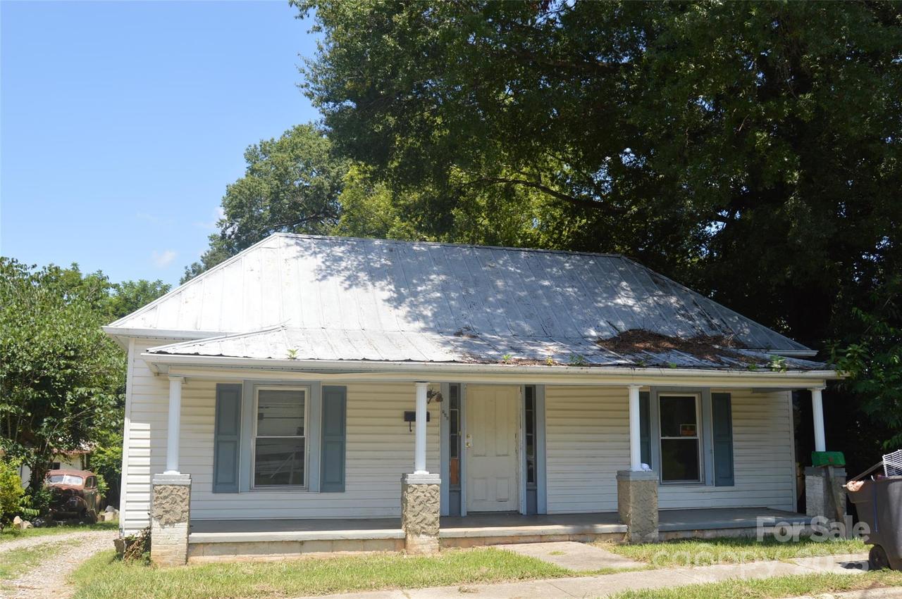 245 Garfield St., Statesville, NC 28677