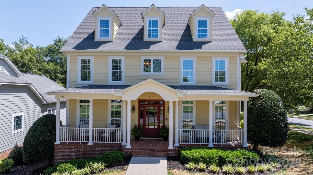 1902 4th Street Ct., Hickory, NC 28601