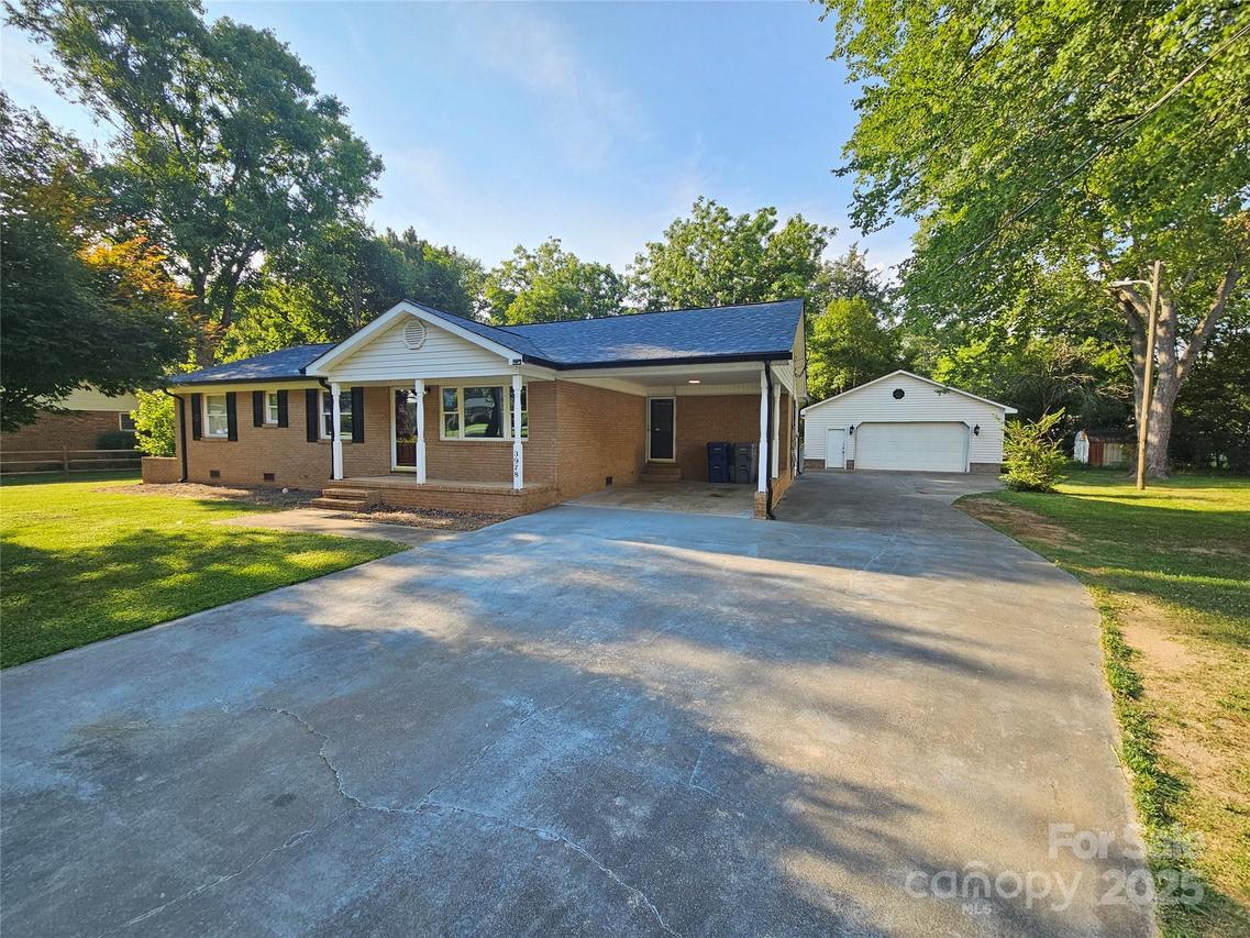 3978 Harrisburg Dr., Harrisburg, NC 28075