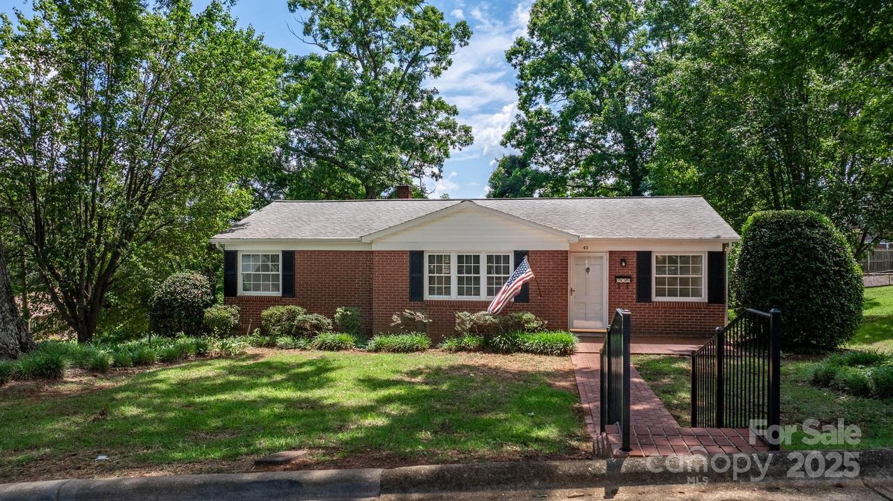 43 Forest Ave., Granite Falls, NC 28630