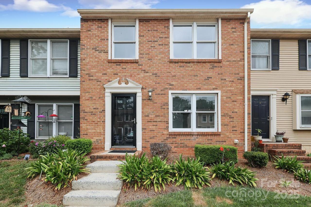 9403 Lexington Cir. #C, Charlotte, NC 28213