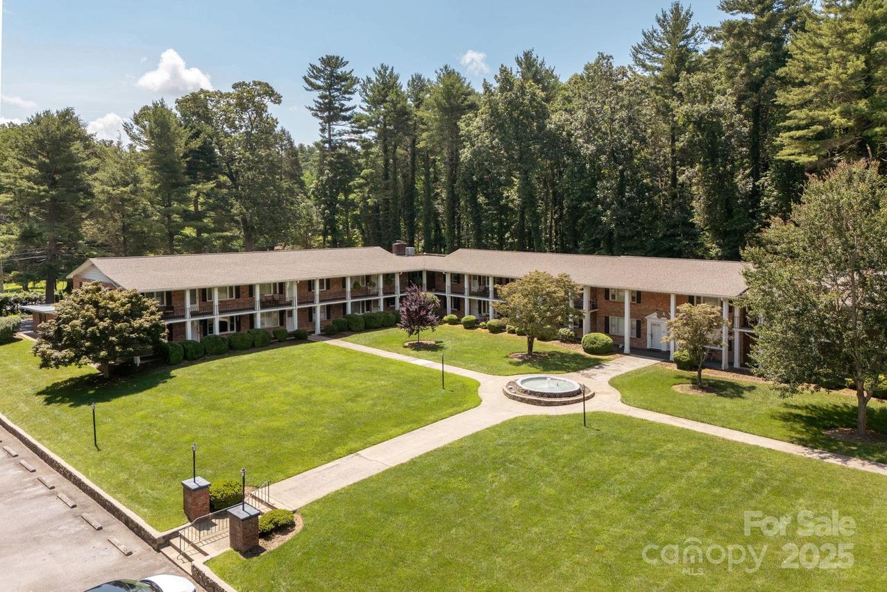 102 Boyd Dr. #7A, Flat Rock, NC 28731
