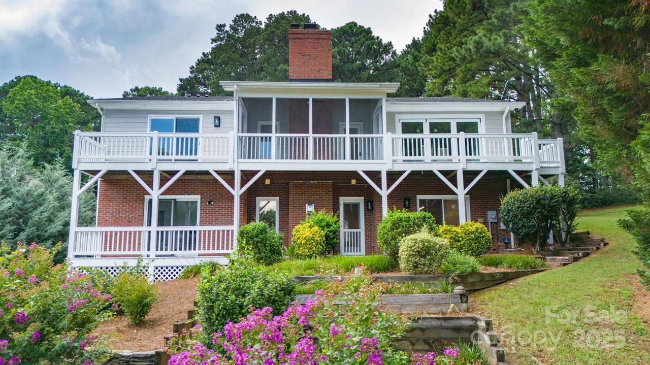 2494 Cherry Ln., Denver, NC 28037