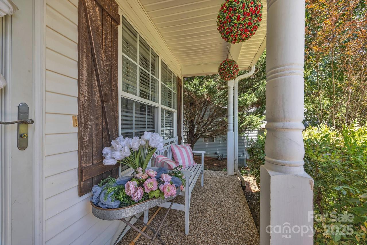 1912 8th St., Hickory, NC 28602