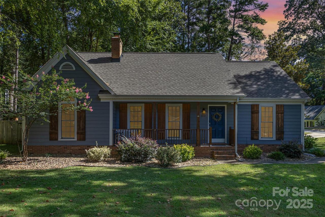 100 Aurora Ln., Huntersville, NC 28078