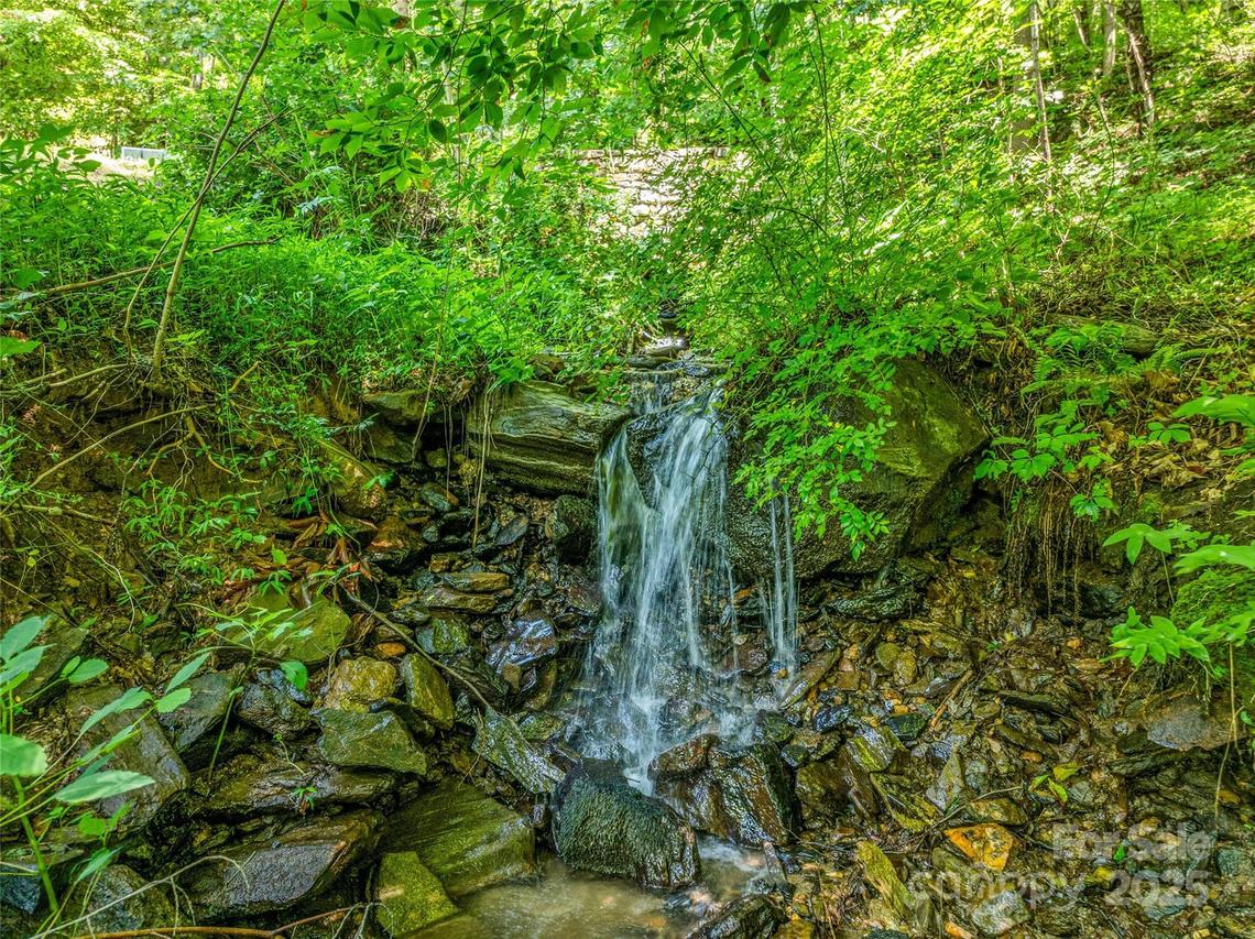 150 Sondley Pkwy., Asheville, NC 28805