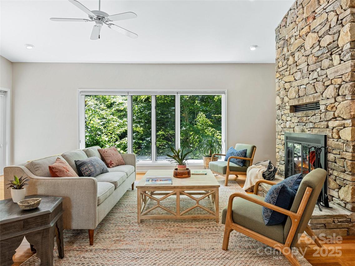 150 Sondley Pkwy., Asheville, NC 28805