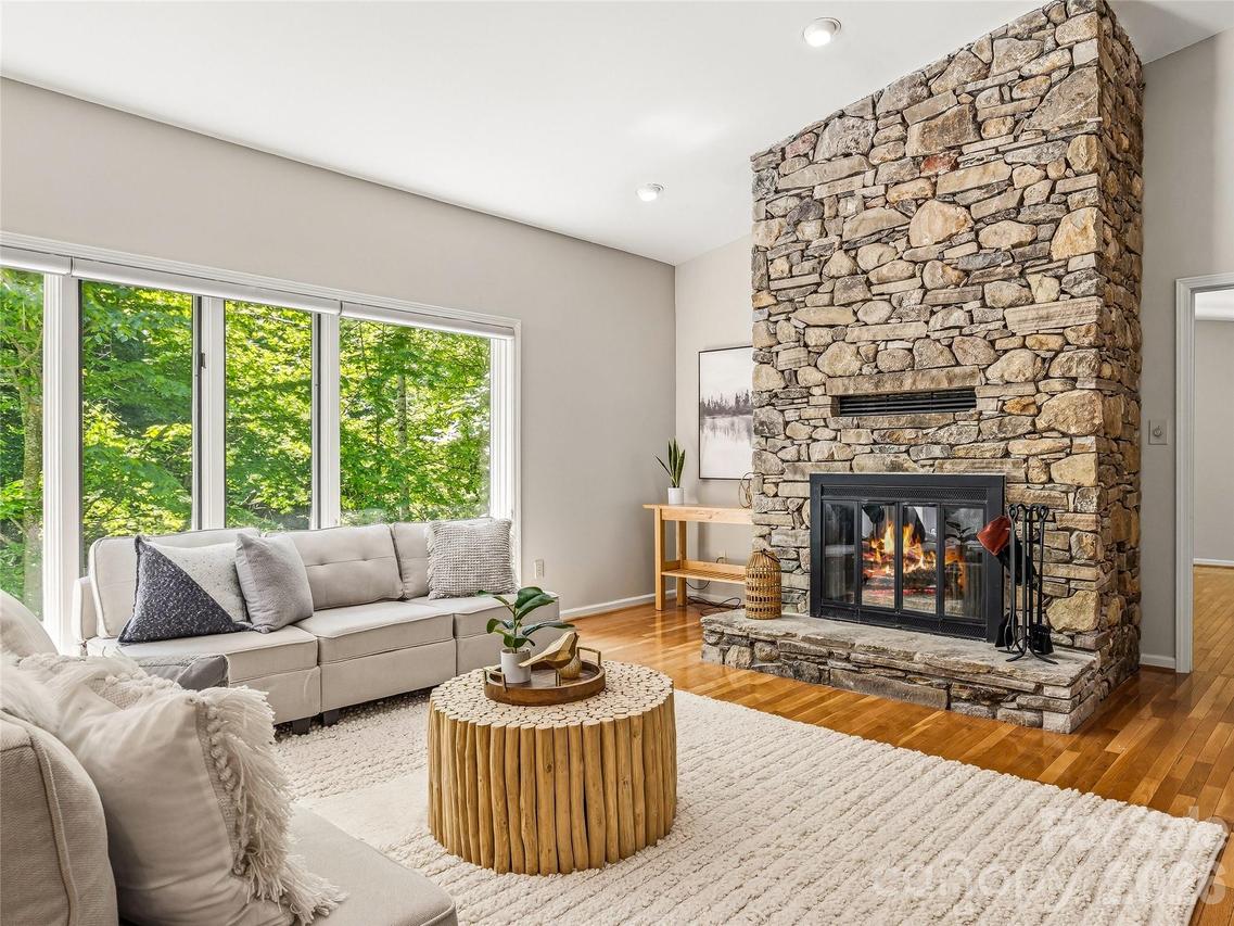 150 Sondley Pkwy., Asheville, NC 28805