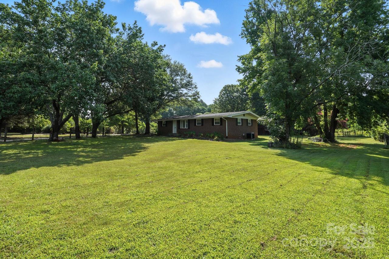1530 Peachtree Rd., Charlotte, NC 28216