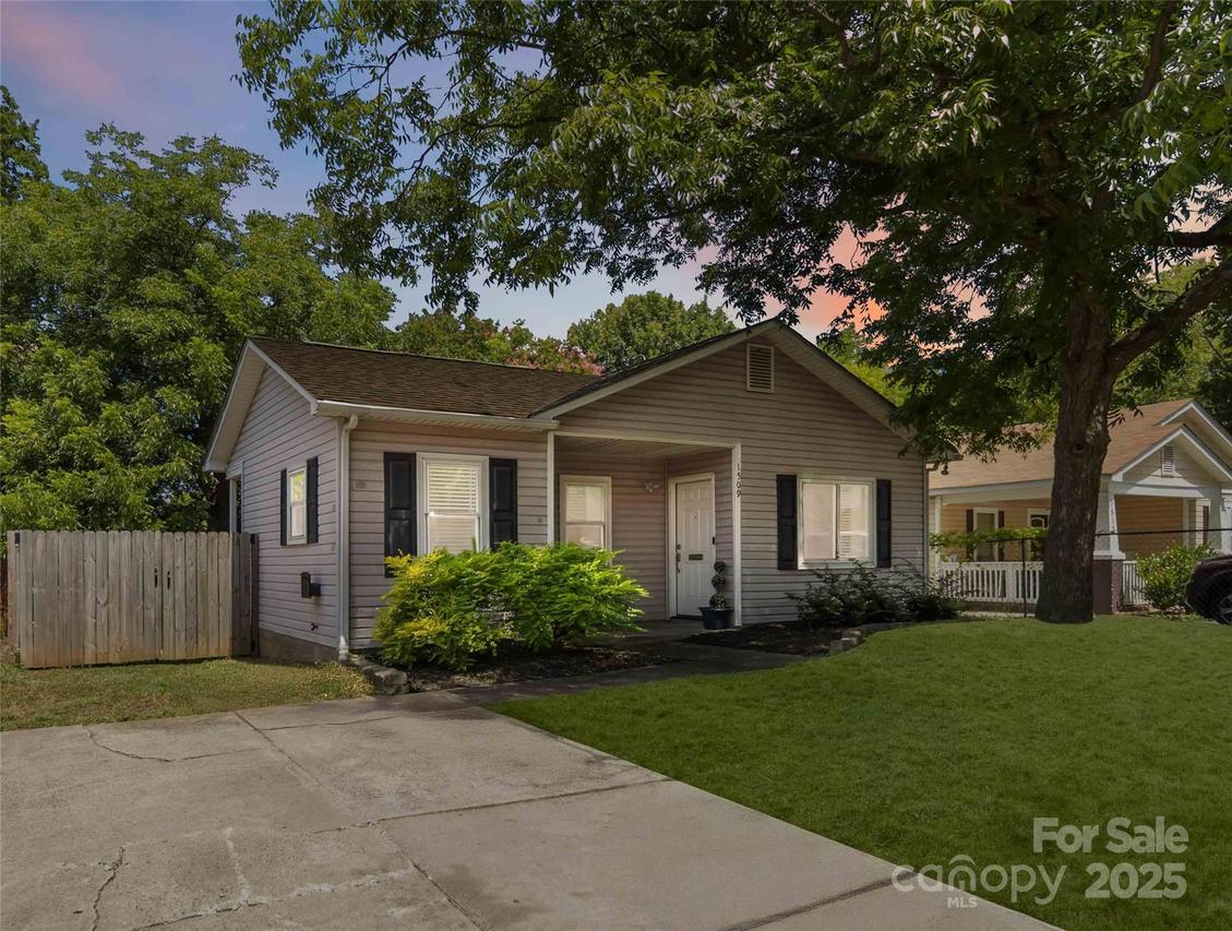 1509 Harrill St., Charlotte, NC 28205