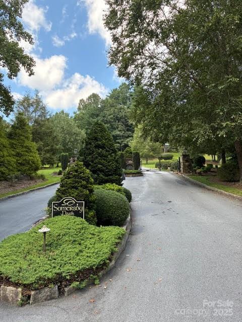 215 Crossvine Tr. #11, Hendersonville, NC 28739