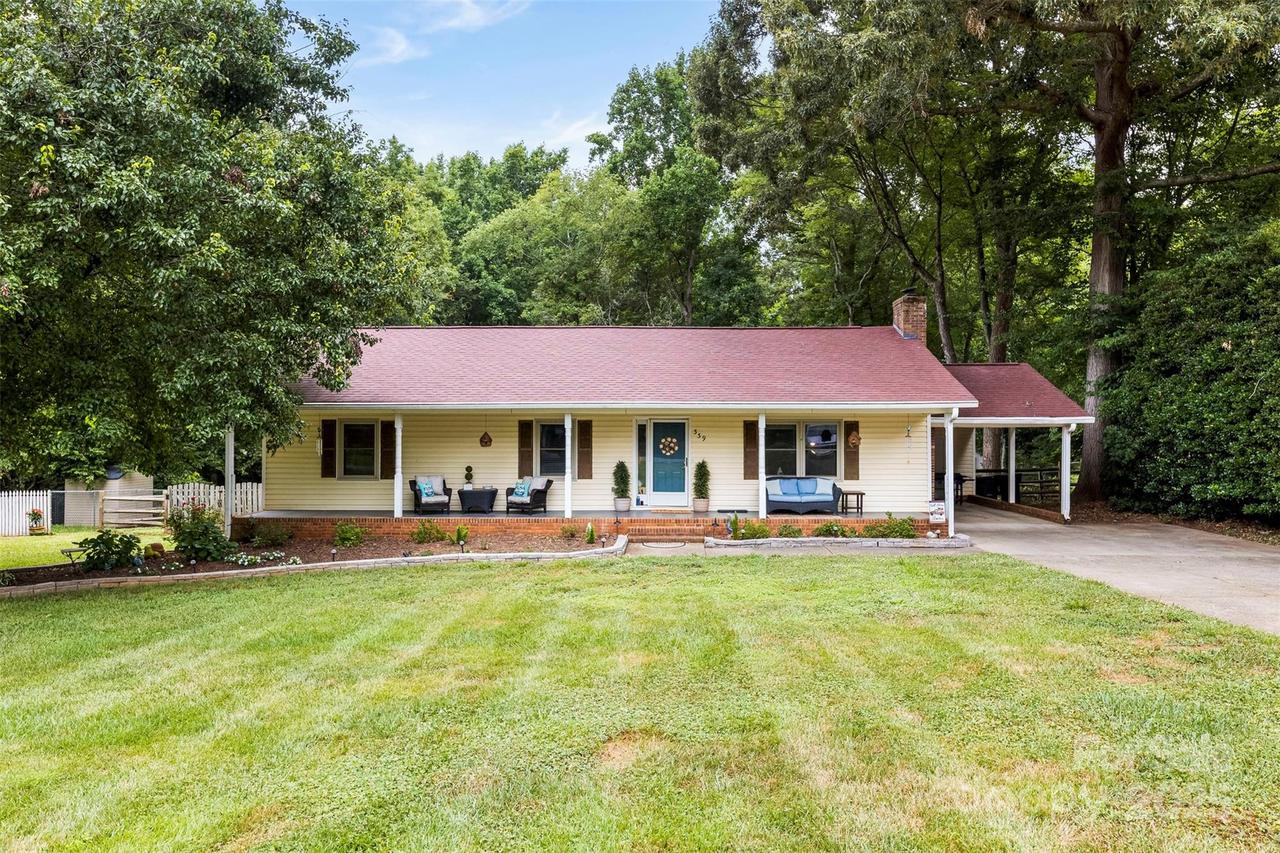 339 Deep Forest Ct., Gastonia, NC 28056