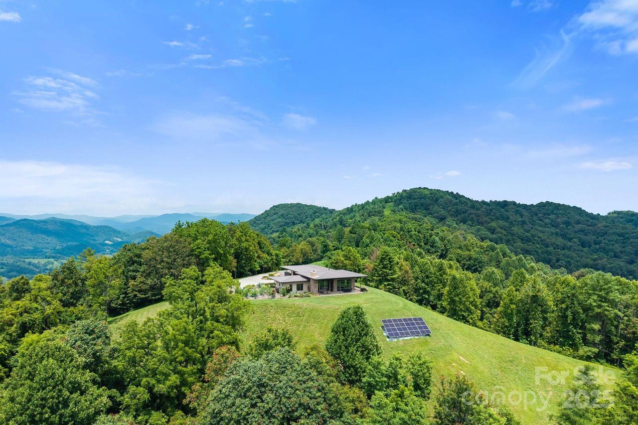 1045 & 1047 Graham Rd., Marshall, NC 28753