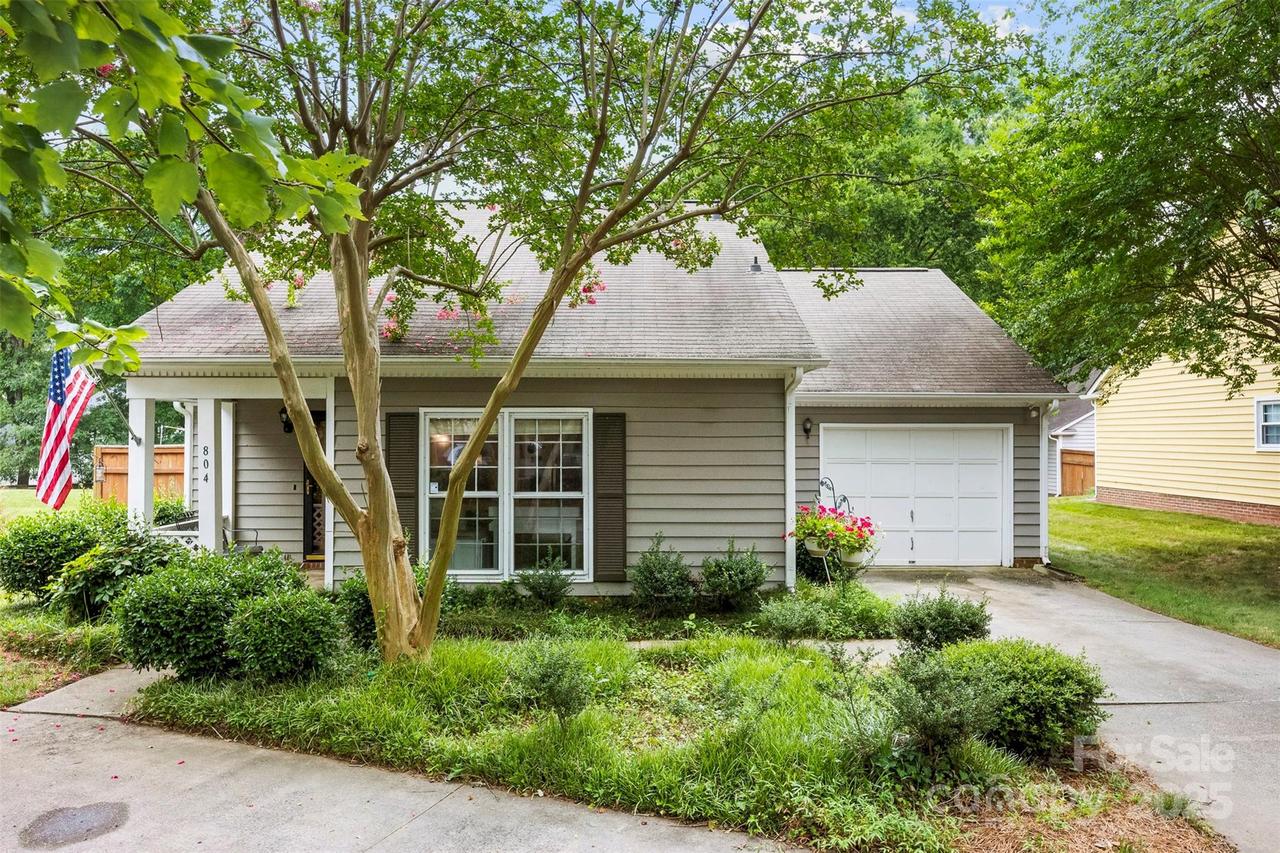 804 Bradford Woods Dr., Charlotte, NC 28209