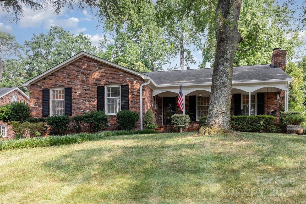 520 Moncure Dr., Charlotte, NC 28209