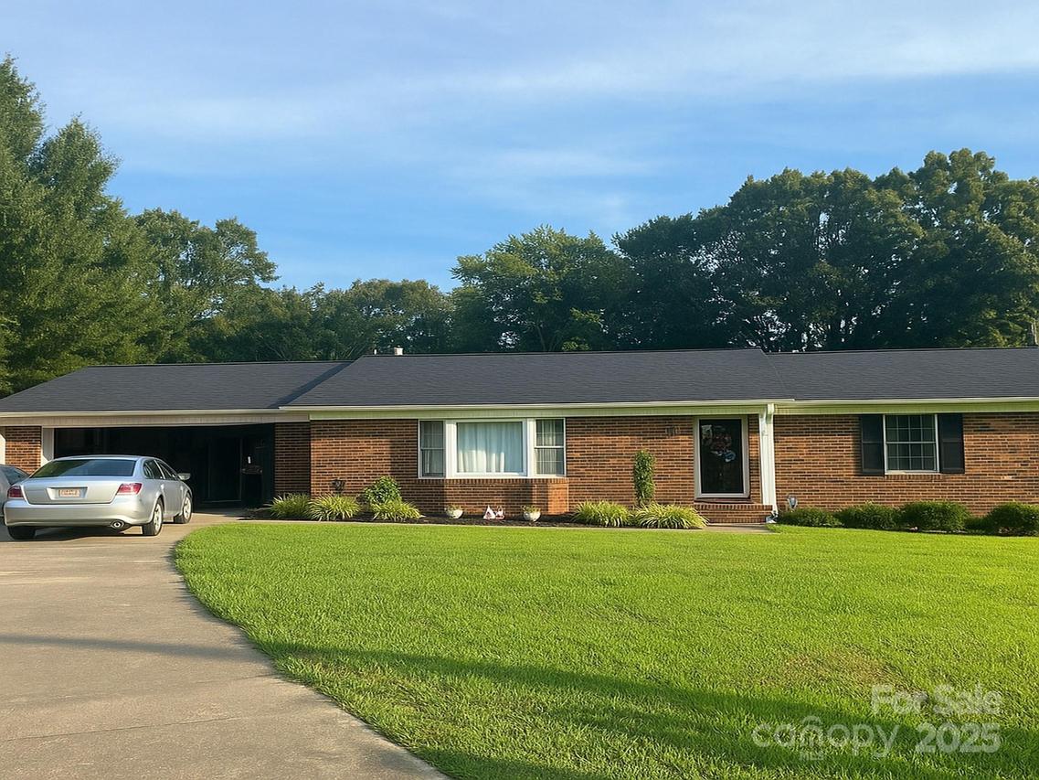 2224 Fairfield Ct., Albemarle, NC 28001