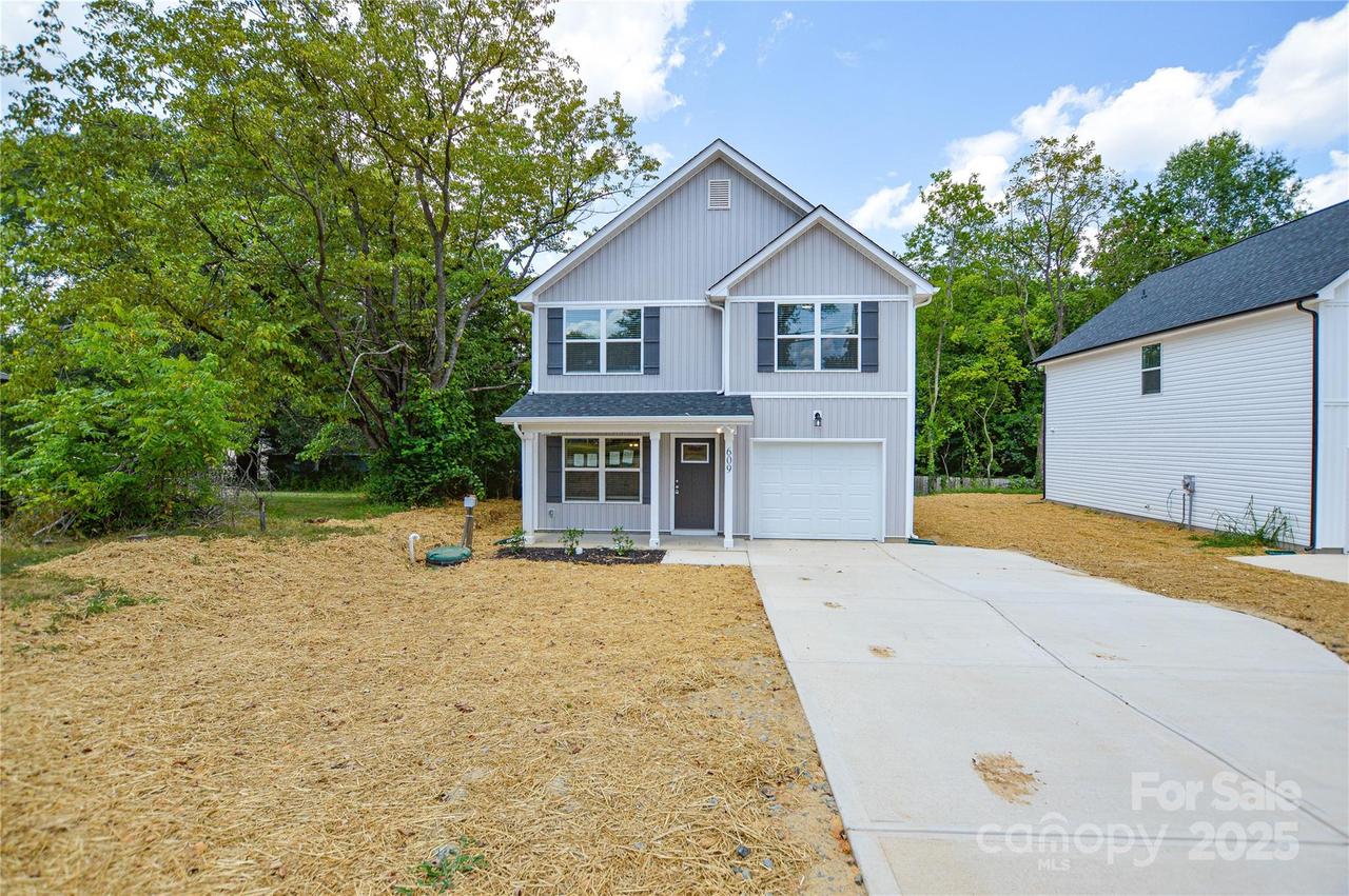 609 Elm St., Mount Holly, NC 28120