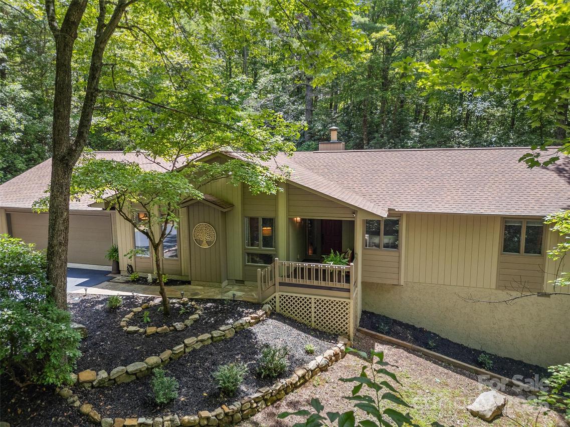 943 Salola Ln., Brevard, NC 28712