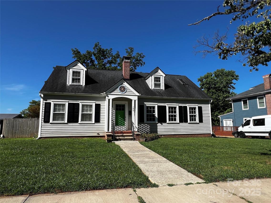 189 Probart St., Brevard, NC 28712